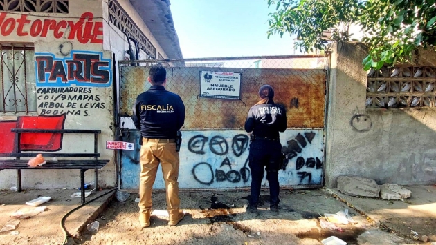En cateo realizado en Apatzingán, asegura FGE inmueble relacionado en conductas ilícitas y dos motos