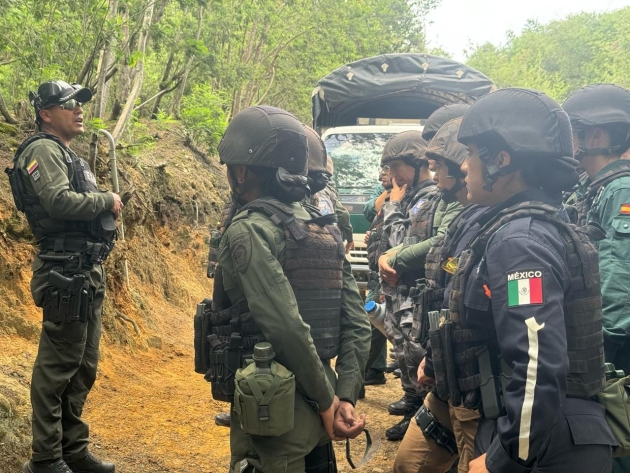 Guardias civiles se capacitan en Colombia para el combate al secuestro y la extorsión 