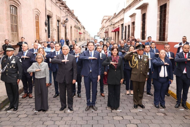 Alfonso Martínez encabeza recorrido en Bando Solemne por 259 Aniversario del Natalicio de Morelos 