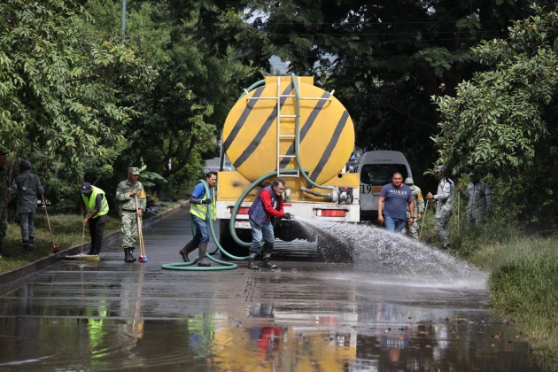 Gobierno de Morelia realiza limpieza integral en colonias afectadas por desfogue de Conagua 