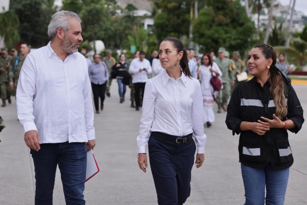 Ramírez Bedolla informa a Sheinbaum afectaciones por huracán John 
