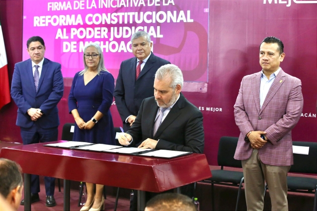Jueces y magistrados por voto popular; Ramírez Bedolla firma iniciativa de reforma al Poder Judicial 