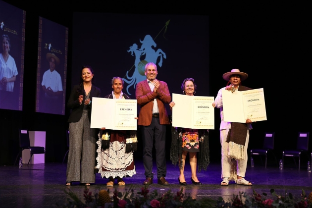 Reconoce Michoacán sus raíces y tradiciones; se entrega el Premio Estatal de las Artes Eréndira 