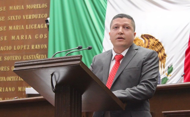 Presenta Vicente Gómez iniciativa para incorporar perspectiva de género a la Ley de Competitividad