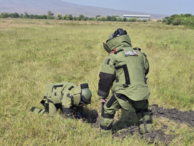 SSP y Defensa desactivan más de 200 explosivos en Apatzingán 