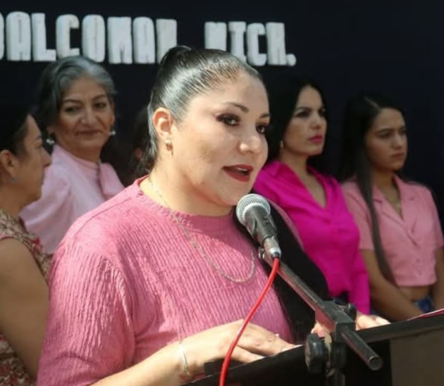 Anabel Ávila, presidenta de Coalcomán, se deslinda de señalamientos en su contra 