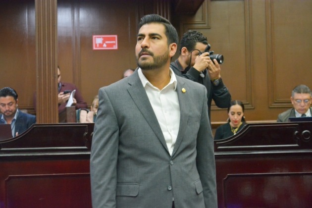 Impulsar desde el Congreso reformas para el desarrollo económico de Michoacán: Poncho Chávez 