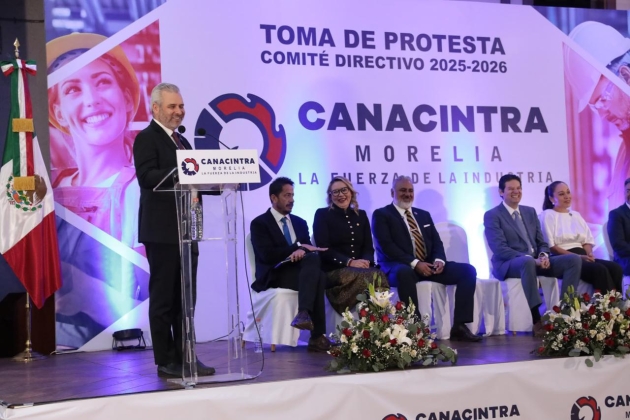 Puerto de Lázaro Cárdenas será polo de desarrollo industrial: Ramírez Bedolla 