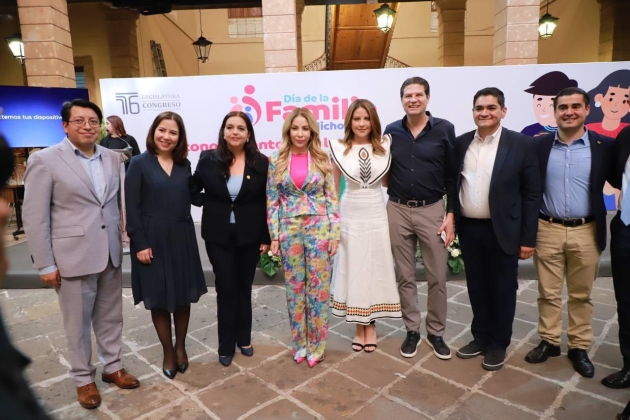 Congreso del Estado reconoce a Paola Delgadillo por Centros Spot 