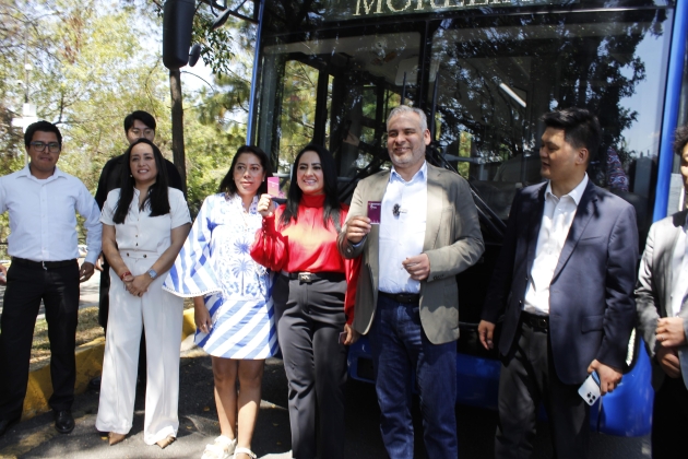 Con tarjeta de prepago, transporte público se moderniza en Uruapan 