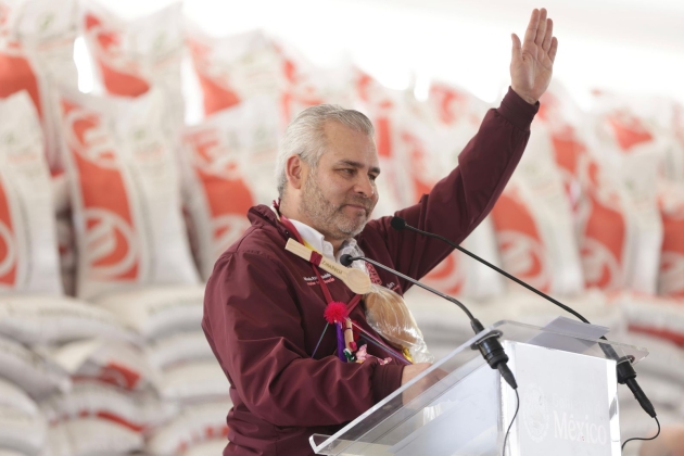 Entrega de fertilizantes gratuitos con avance del 80%: Ramírez Bedolla 
