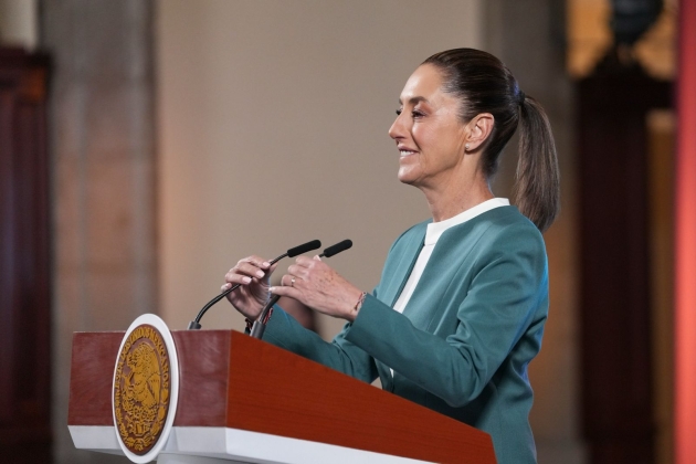 Presidenta Claudia Sheinbaum firma decreto para publicar en el DOF reformas a los artículos 4 y 27 en defensa del maíz mexicano