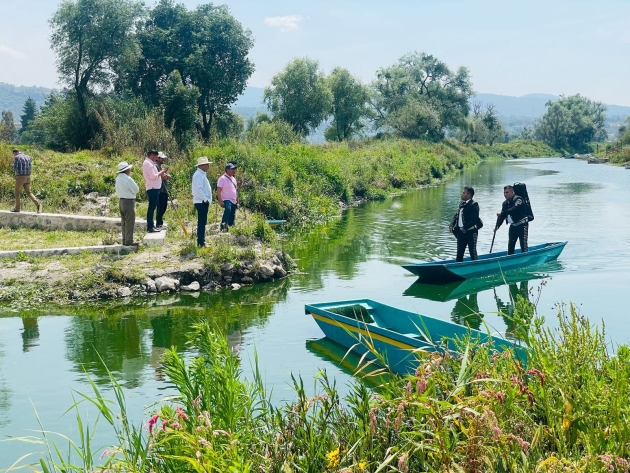 Gobierno estatal inicia mantenimiento a canales de navegación en Urandén 