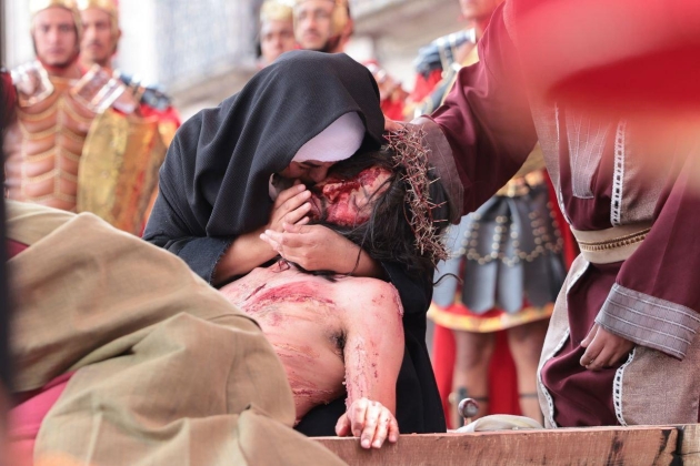 Reúne conmemoración del Viacrucis, a miles de familias en el centro de Morelia 