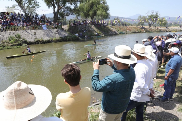 El Gobernador Alfredo Ramírez Bedolla da banderazo de primera Regata Nacional de Canotaje en Urandén 