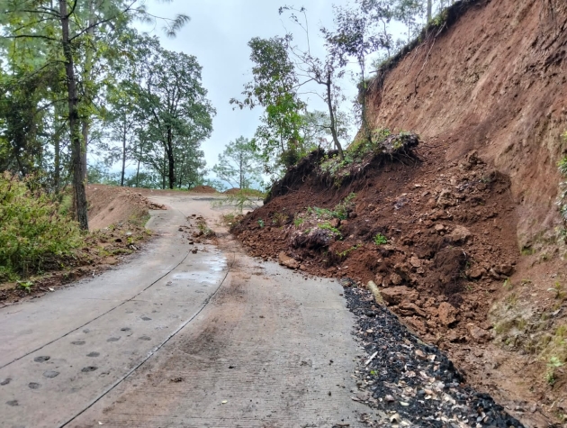 Gobierno de Alfonso Martínez atiende de inmediato obstrucción de caminos rurales tras afectaciones por lluvias