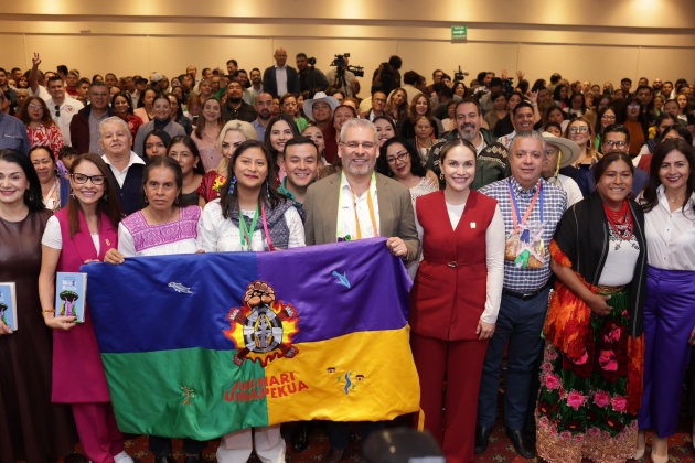 Mujeres Michoacán, el libro que plasma la fuerza femenina por la igualdad: Alfredo Ramírez Bedolla 