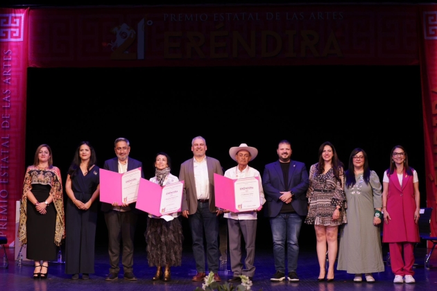 Reconoce Alfredo Ramírez Bedolla a artistas ganadores del Premio Eréndira 2025 