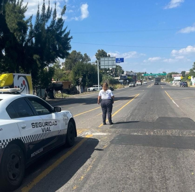 Libre el tránsito vehicular en carreteras y autopistas de Michoacán: SSP 