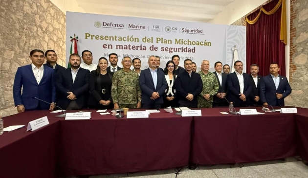 El Secretario de Marina expone durante la presentación del Plan Michoacán en materia de seguridad su labor en Michoacán 