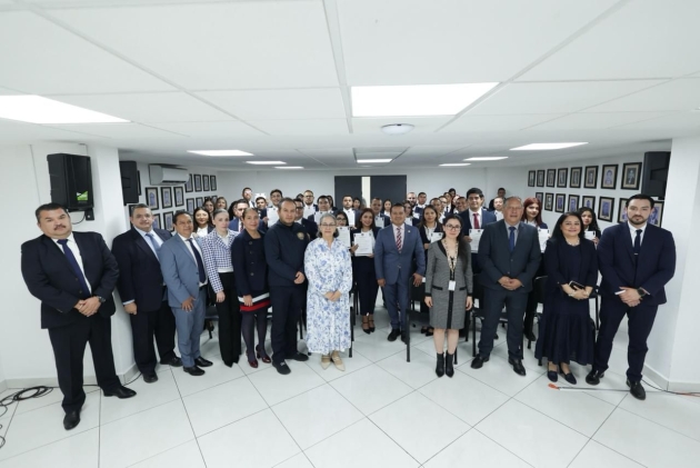 FGE recibe a una nueva generación de Ministerios Públicos y Peritos 