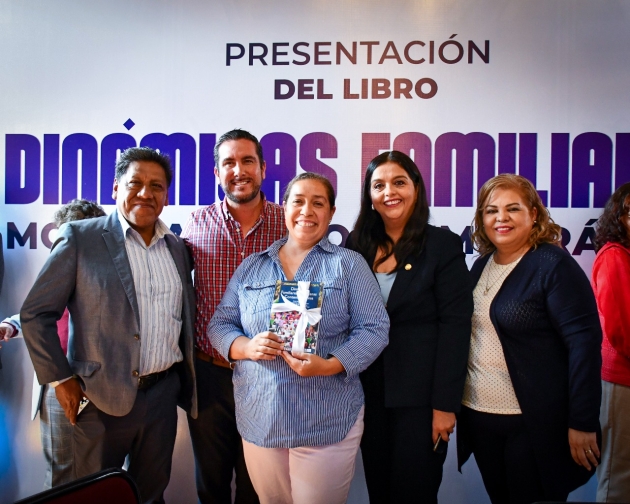 Presenta diputada Tere Herrera libro “Dinámicas familiares morelianas contemporáneas”. 