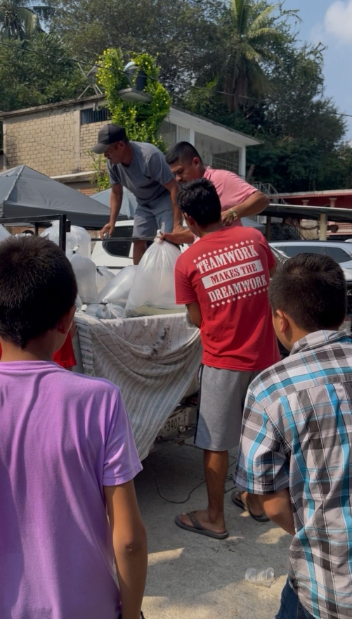 Compesca libera 100 mil alevines de tilapia en Lázaro Cárdenas 