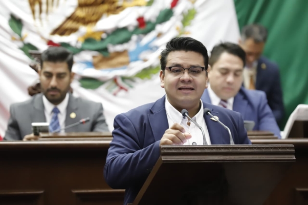 Educación alimentaria en el nivel básico, pilar para la salud pública: Dip. Antonio Carreño 