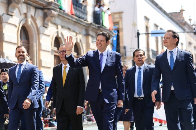 Con Desfile Cívico Militar los Morelianos  honran a don José María Morelos y Pavón 