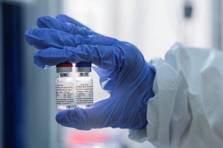 La Vacuna Rusa Sputnik 5 Contra el Covid-19 Se aplicará en México como apoyo de salud entre ambos países Â¿Usted que Opina?