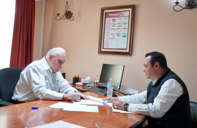 Colegio de Bachilleres paga aumento salarial a sus trabajadores 