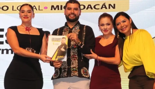 El Dip. Octavio Ocampo   presenta su 1er Informe Legislativo en Zitácuaro  