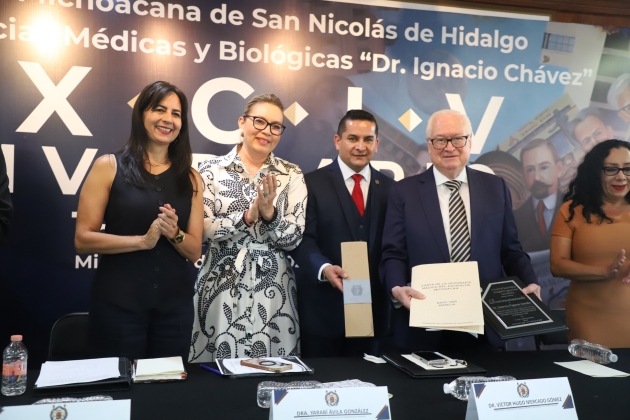 SEE reconoce labor humanista de la Facultad de Medicina 