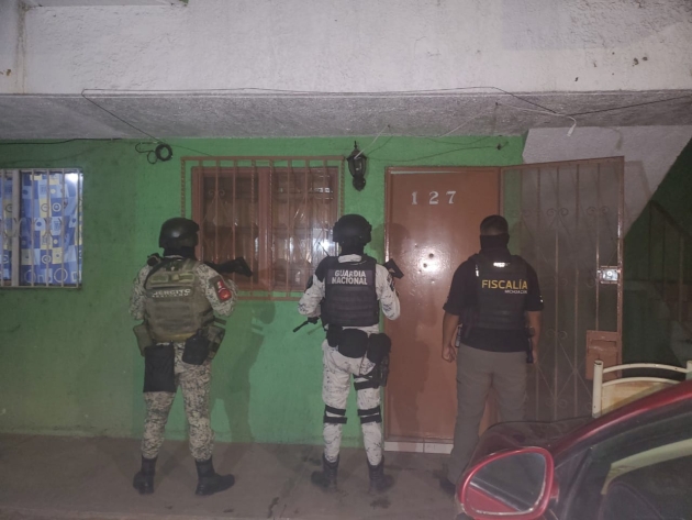 En combate a delitos contra la salud, Fiscalía General cumplimentó una orden de cateo en la colonia Balcones de Morelia