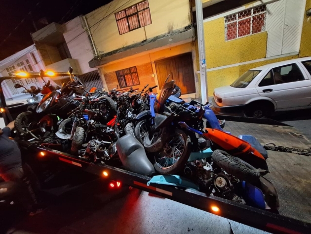 En cateo, asegura FGE nueve motocicletas, en su mayoría con alteraciones en sus medios de identificación 