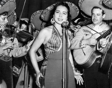Muere la Consagrada Actriz y Cantante Flor Silvestre 