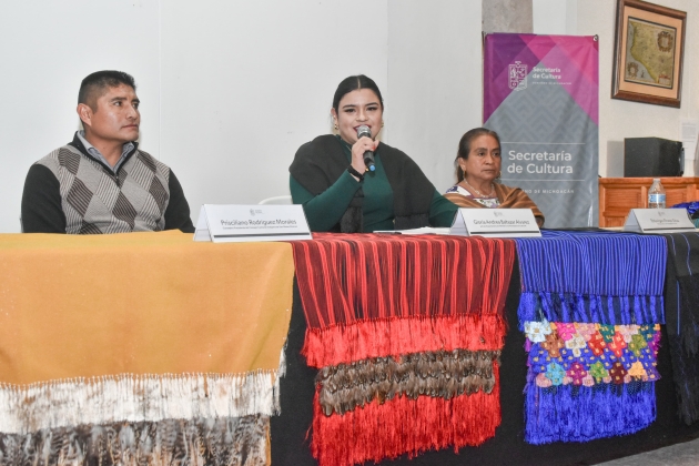 Con exhibición y venta en Ahuiran rendirán homenaje al rebozo de telar de cintura 