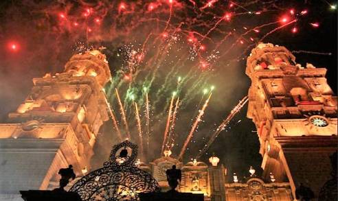 Si Visita Morelia no se Pierda el Espectáculo del encendido de La Catedral en el Corazón de la Ciudad de la Cantera Rosa 