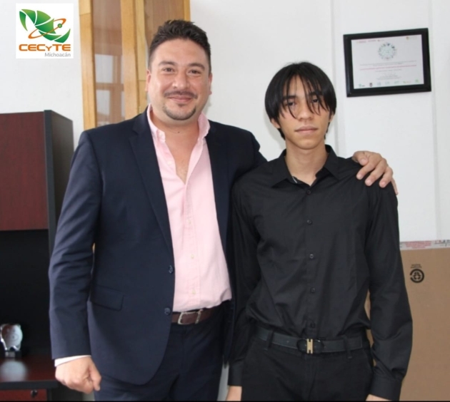 Alumno del Cecytem parte rumbo a Arabia; competirá en Olimpiada de Química 