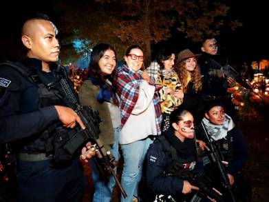 Turistas viven Noche de Muertos 2021 confiados en la seguridad de la Meseta Purépecha 