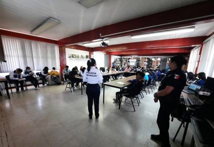 Culmina taller impartido por agentes de la SSP sobre control de emociones y adicciones 