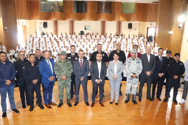 Más seguridad para municipios, se gradúan del IEESSPP 253 policías 
