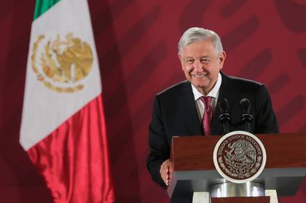 Presidente de México Andrés Manuel López Obrador reconoce a Ciudadanos que acudieron al llamado de Paz