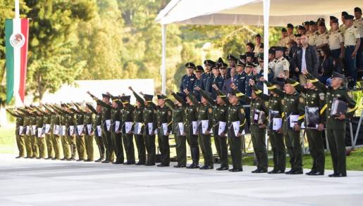 Presidente encabeza ceremonia de graduación de la Escuela Militar de Sargentos