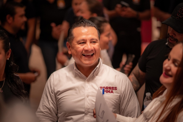 Torres Piña convoca al Pueblo de la Región Volcánica a ser parte de la Transformación, recorre Los Reyes Michoacán