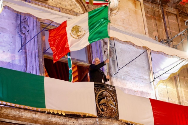 El Gobernador de Michoacán da Alfredo Ramírez Bedolla Da el Grito de Independencia en Morelia