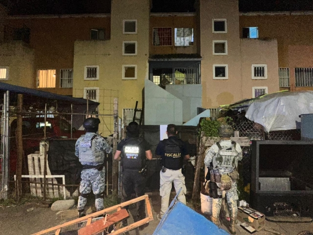 Ejecuta FGE tres cateos en Morelia y asegura más de 2 mil dosis de droga