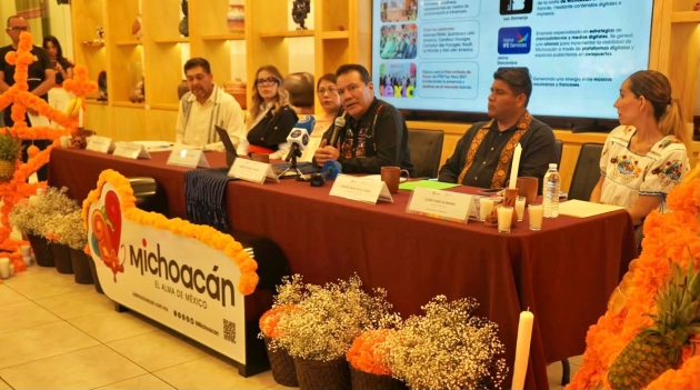 Roberto Monroy de Sectur informa la Proyección de Michoacán en París Francia; se fortalece el sector turístico  