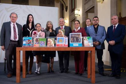 El Presidente de México Conmemora 60 años de Libros de Texto Gratuitos