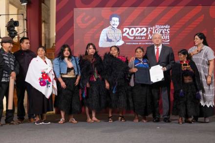 AMLO encabeza entrega del Premio Nacional de Artes y Literatura 2020-2021 
